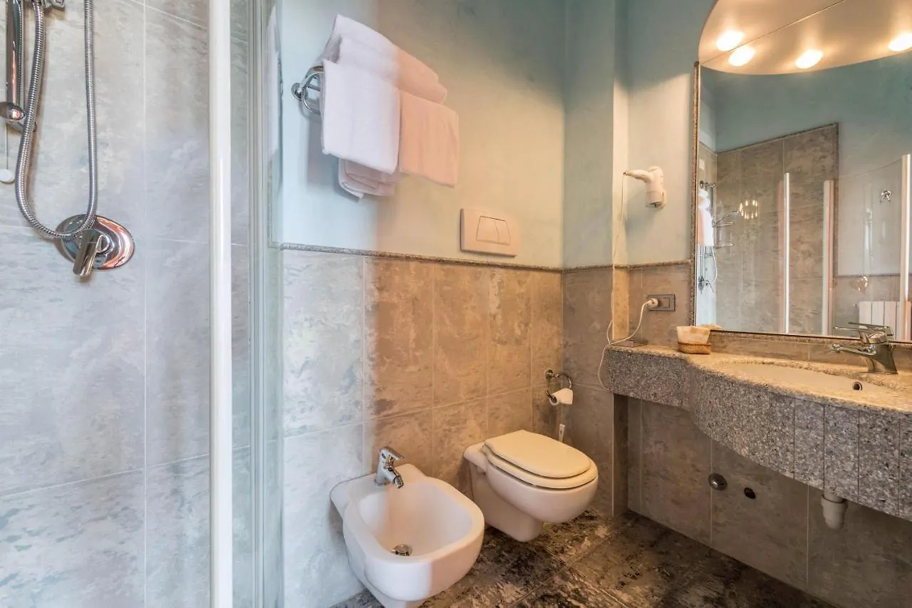 טוסקולנו מדרנו Gardasol Romantic 2 Vista Lago 0*, טוסקולנו מדרנו איטליה