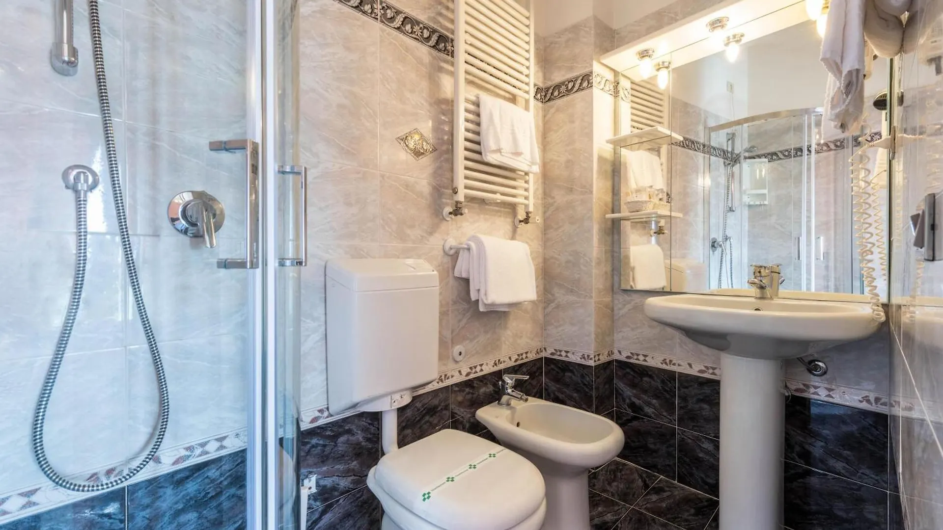 טוסקולנו מדרנו Gardasol Romantic 2 Vista Lago דירה טוסקולנו מדרנו